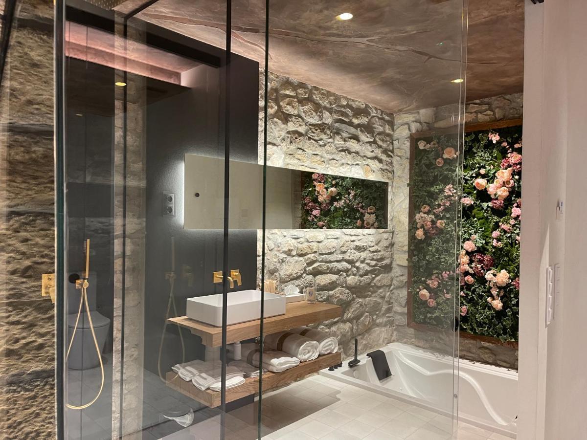 Les Quingles Hotel Calders ภายนอก รูปภาพ